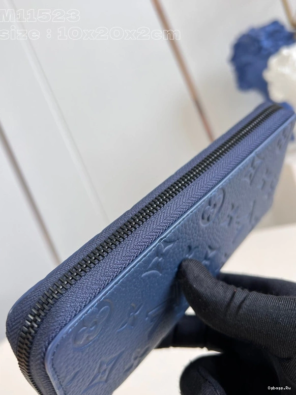 LOUIS VUITTON ZIPPY WALLET-10*20*2 cm 0404